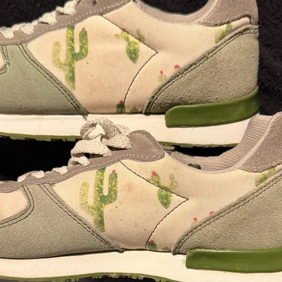 Inkkas Cactus 🌵 Print Sneakers with Green Accents women’s Sz.7 - Picture 11 of 13